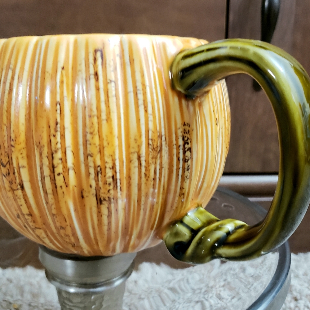 Tag Mug - Picture 2 of 8